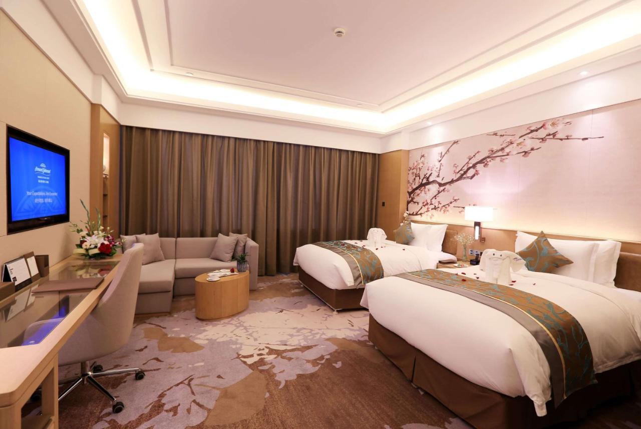 Howard Johnson Xiangyu Plaza Linyi Linyi  Eksteriør bilde