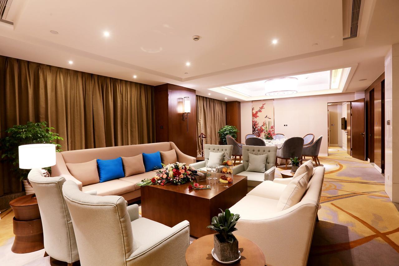 Howard Johnson Xiangyu Plaza Linyi Linyi  Eksteriør bilde